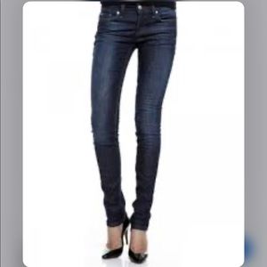 🌟HPx2🌟Joe’s Jeans Chelsea fit dark jeans